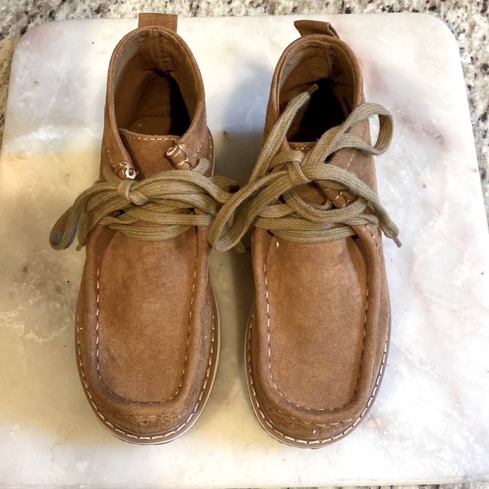 COPY - Excellent condition boys Chukka boot